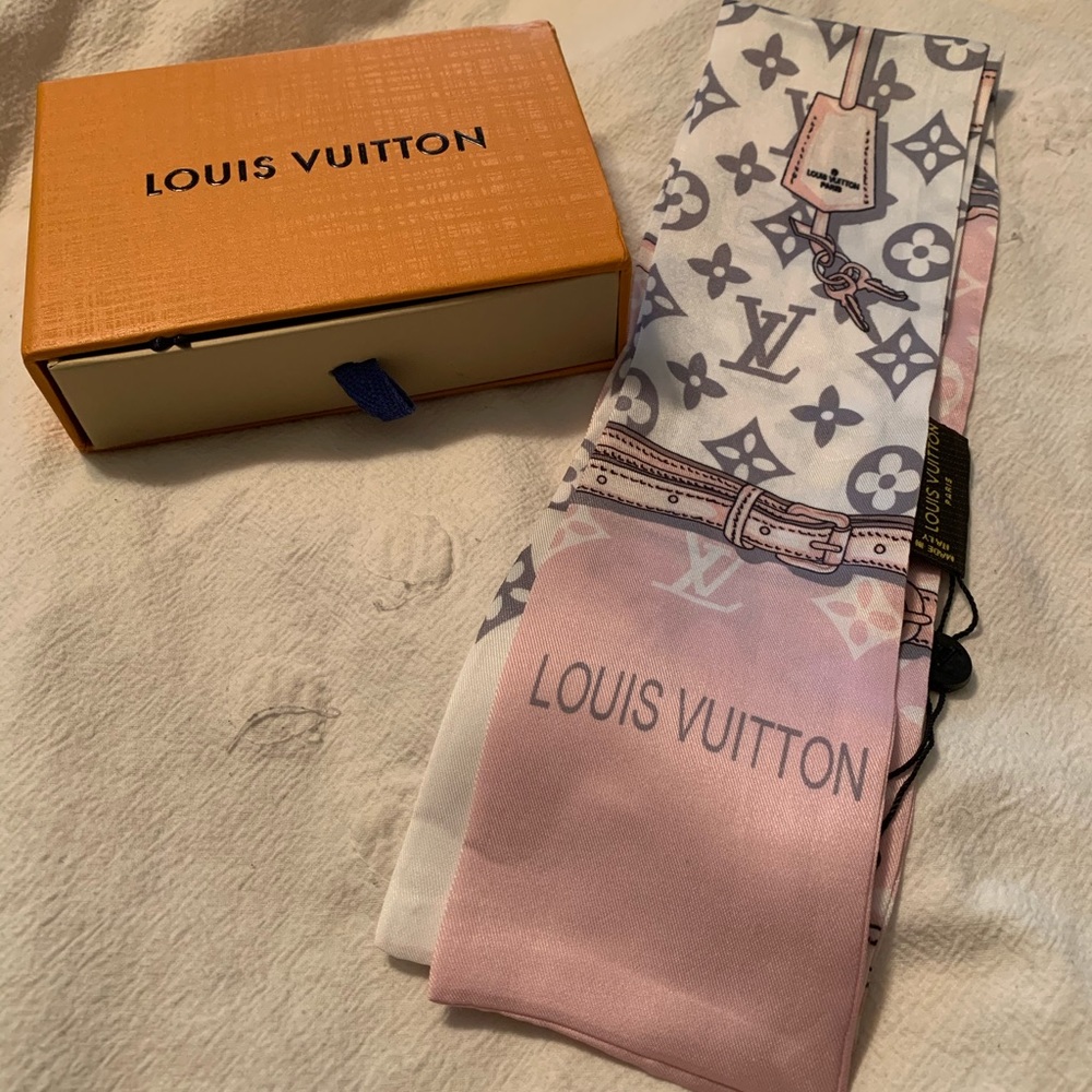 Louis Vuitton authentic confidential bandeau